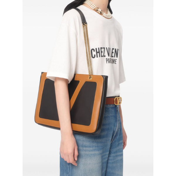 VALENTINO　ジャージーコットン　シェ　ヴァレンティノプリントコットンTシャツ