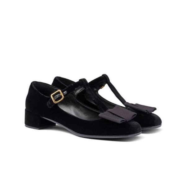 PRADA　ベルベットパンプス