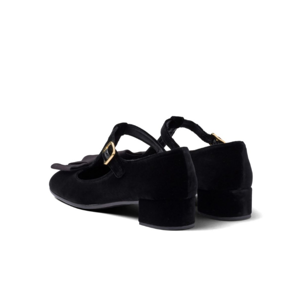 PRADA　ベルベットパンプス