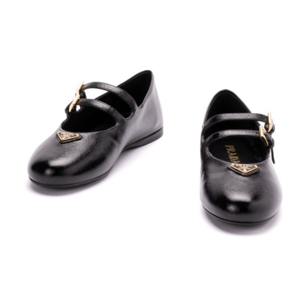 PRADA　レザーバレリーナ