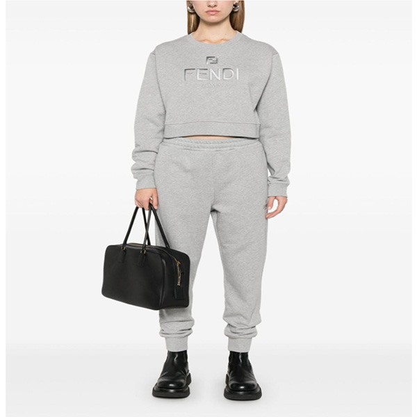 FENDI スウェットシャツ