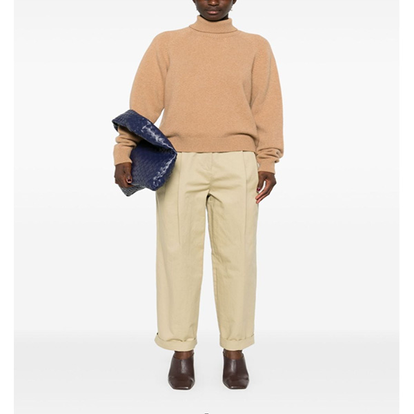 FENDI ライトブラウンカシミア セーター