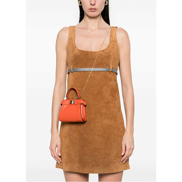 FENDI ナノピーカブー