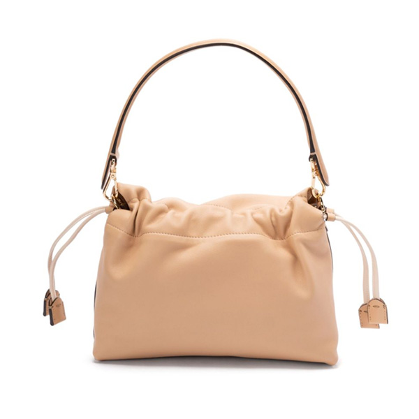 FENDI Mamma Baguette ペールピンク ナッパレザー バッグ