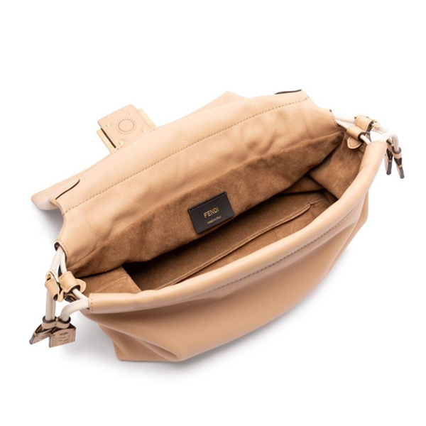 FENDI Mamma Baguette ペールピンク ナッパレザー バッグ