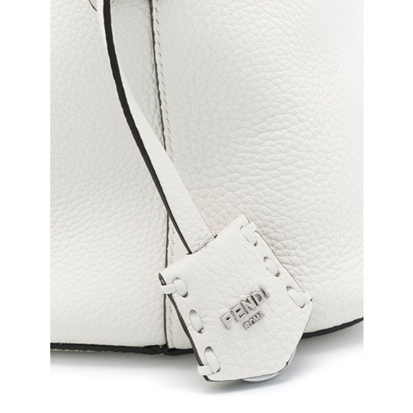 FENDI バイ ザ ウェイ セレリア ラージ