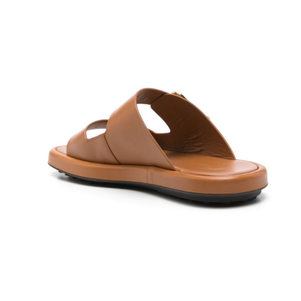 TOD’S　レザー サンダル