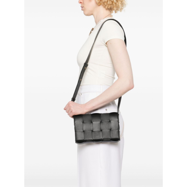 BOTTEGA VENETA　カセット