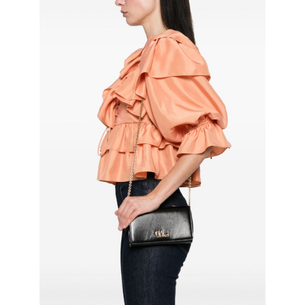 CHLOÉ　グレインレザー製チェーン付きChloé Iconicフラップ ウォレット