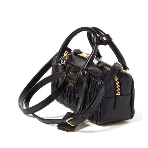 MIU MIU　アルカディ マテラッセレザー バッグ