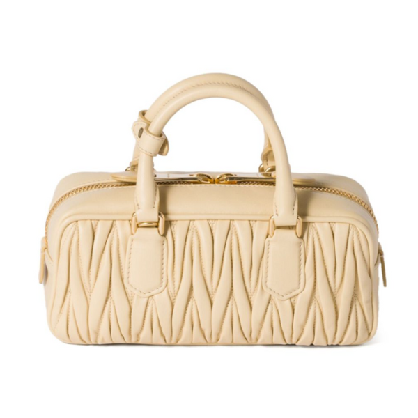 MIU MIU　アルカディ マテラッセレザー バッグ