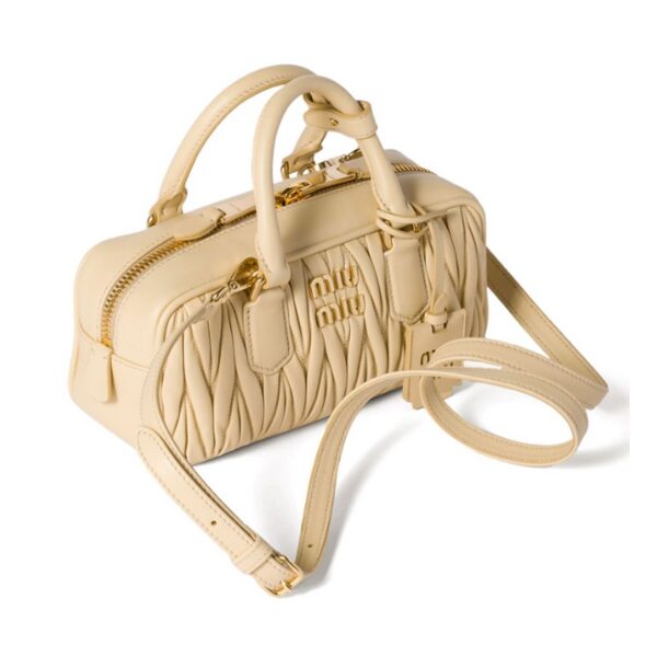 MIU MIU　アルカディ マテラッセレザー バッグ