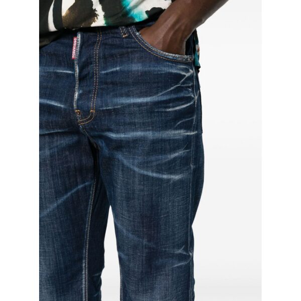 DSQUARED2